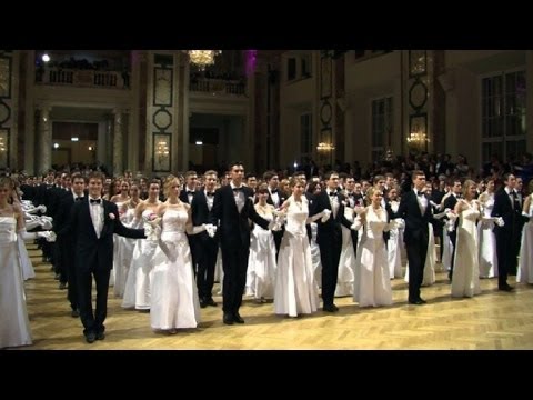 El elegante baile de debutantes arrasa en Inglaterra