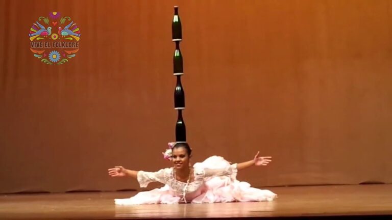 Desafío extremo: baile paraguayo con botella en la cabeza