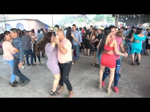 Baile de rancheras mexicanas